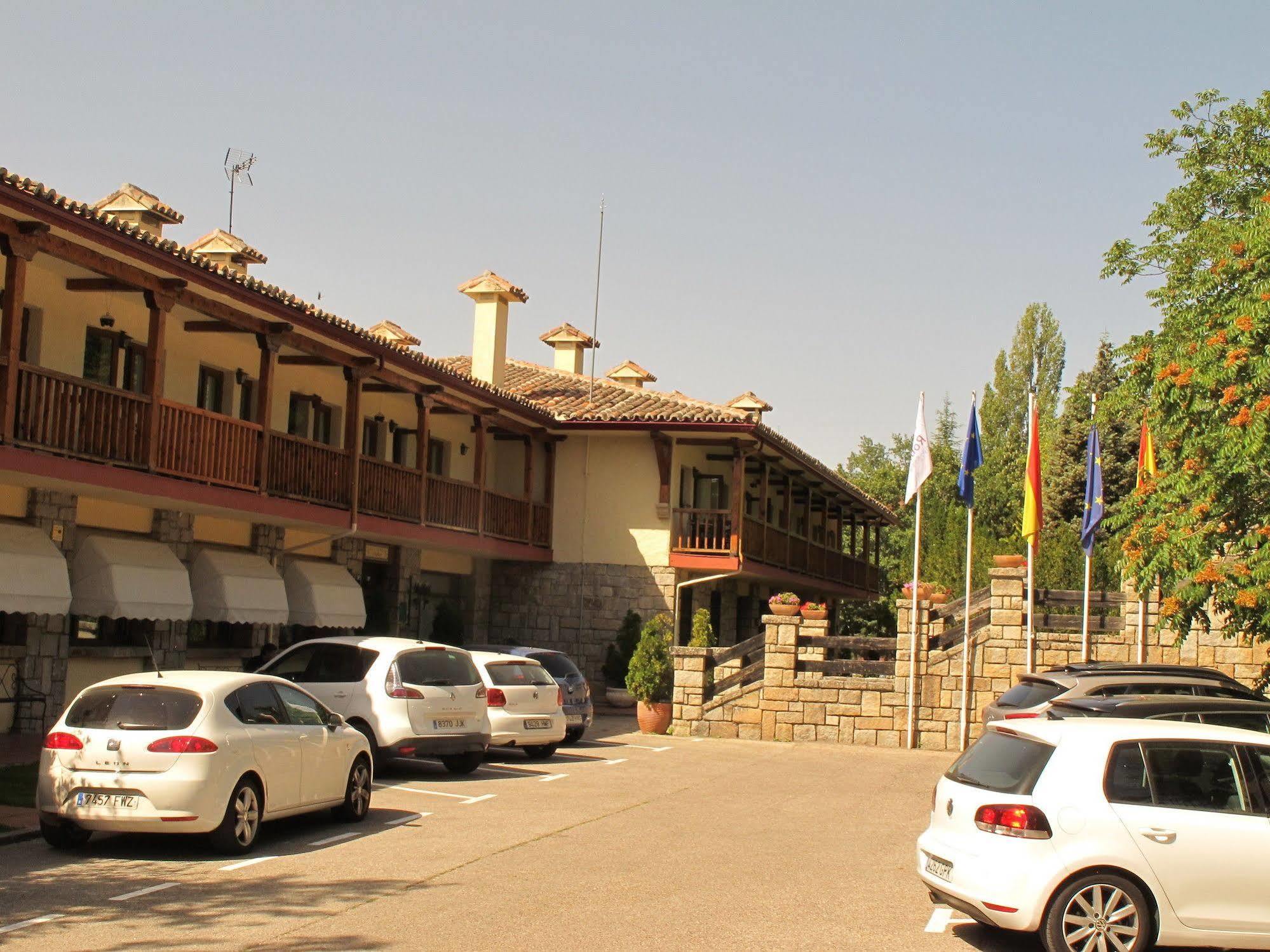 Hotel Rural Spa & Wellness Hacienda Los Robles 나바쎄라다 외부 사진